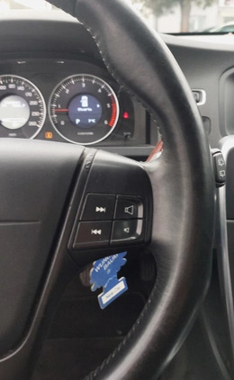 Volvo V60 cena 29900 przebieg: 300031, rok produkcji 2012 z Giżycko małe 562